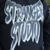 بلوز دورس پنبه طرحدار طرح STRANGER رنگ مشکی سایز 4XL