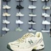 کتونی مردانه سایز بزرگ NEWBALANCE 1064 رنگ کرم سایز 47