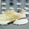 کتونی مردانه سایز بزرگ NIKE V2K رنگ کرم سایز 45