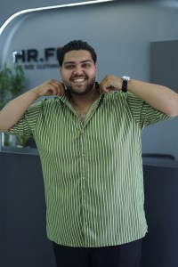 پیراهن تمام نخ مردانه سایز بزرگ راه راه S.B پیراهن تمام نخ مردانه سایز بزرگ راه راه S.B