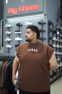 وست سایز بزرگ مردانه طرح TEXAS دونخ لاکرا رنگ قهوه ای سایز 4XL